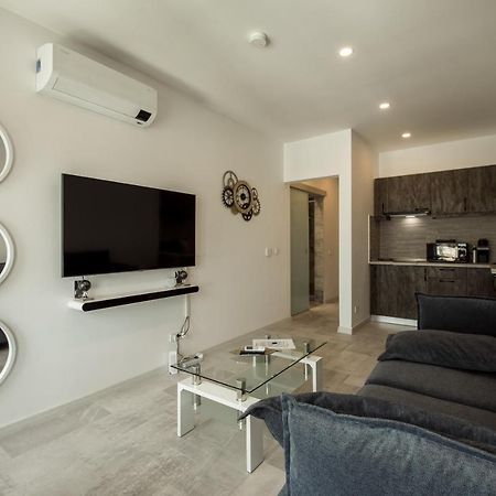 Fancy Penthouse Studio With Lakeview W10 Βουκουρέστι Εξωτερικό φωτογραφία