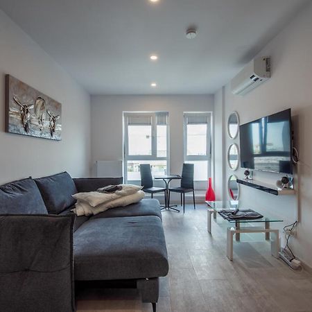 Fancy Penthouse Studio With Lakeview W10 Βουκουρέστι Εξωτερικό φωτογραφία