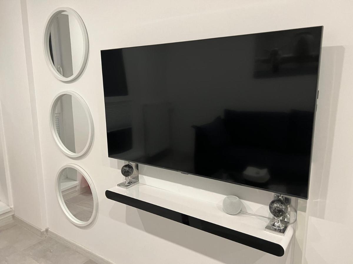 Fancy Penthouse Studio With Lakeview W10 Βουκουρέστι Εξωτερικό φωτογραφία