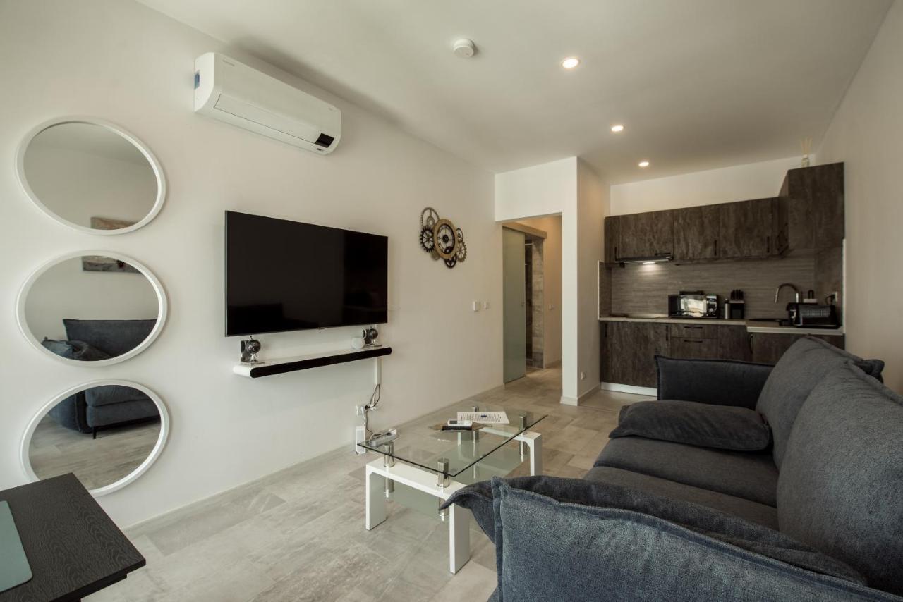 Fancy Penthouse Studio With Lakeview W10 Βουκουρέστι Εξωτερικό φωτογραφία